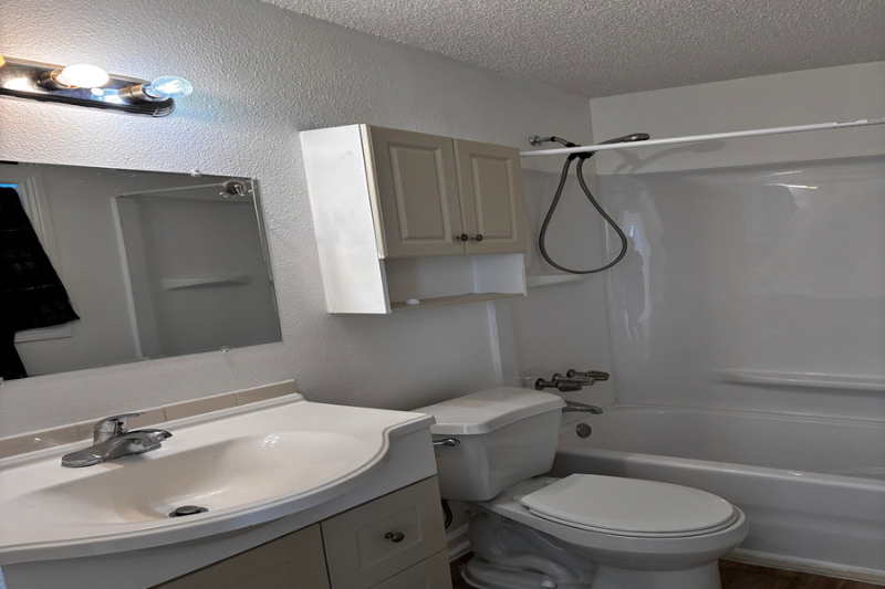 277 14th St Se - Photo 2 of 12