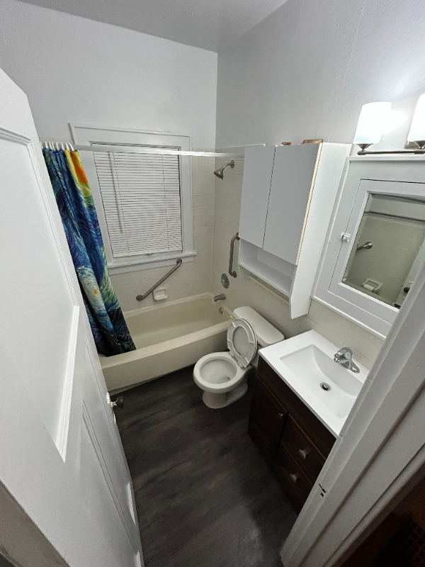 3238 Ridgeway Ave - Photo 3 of 11