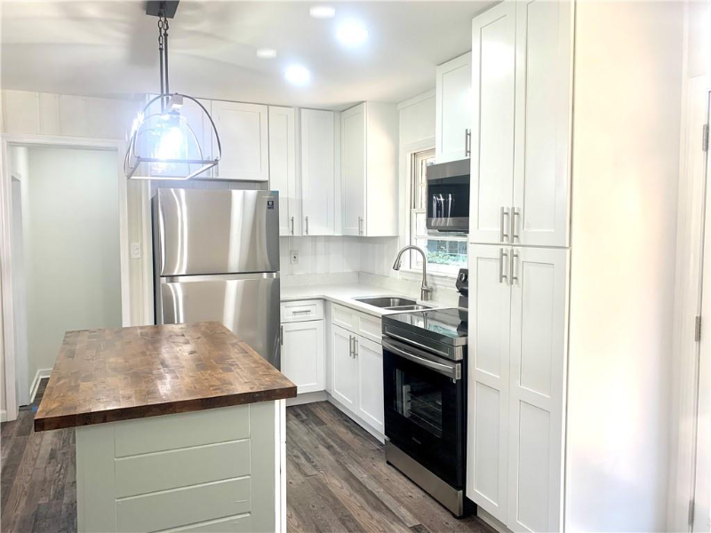 1760 Fairview Cir - Photo 3 of 15