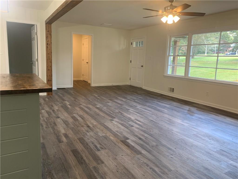 1760 Fairview Cir - Photo 4 of 15