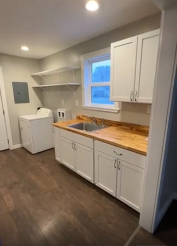 820 S Hackley St - Photo 4 of 7