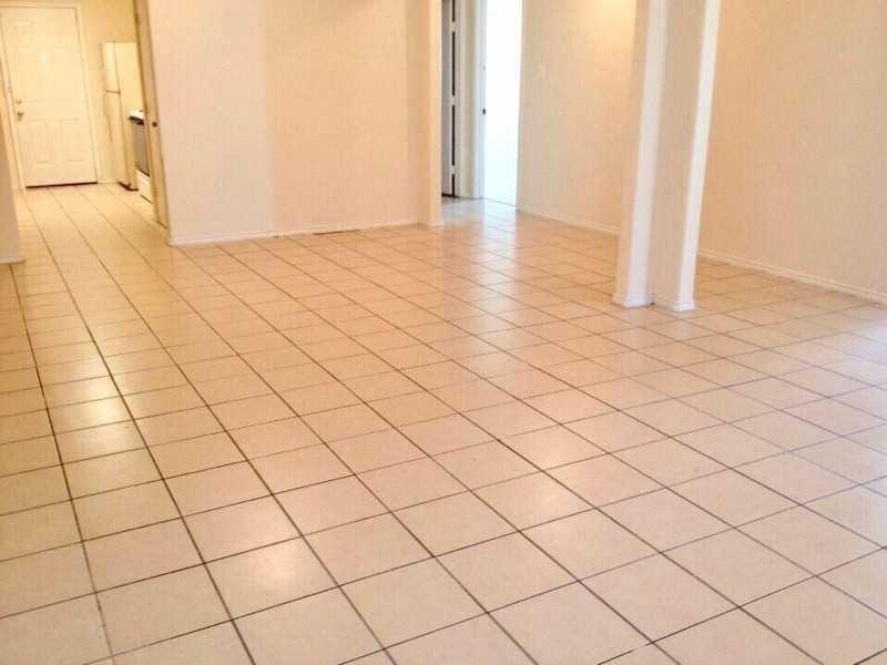 7557 Oak Chase - Photo 2 of 9