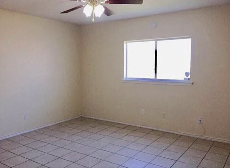 7557 Oak Chase - Photo 3 of 9