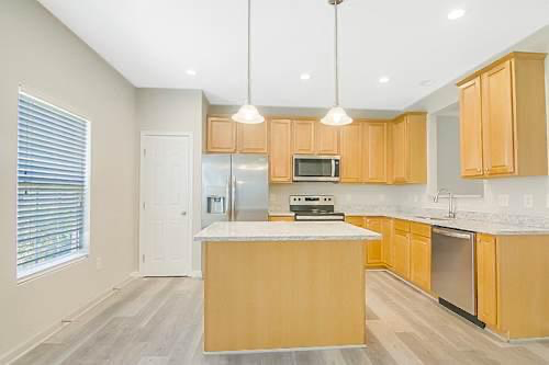 9055 Sw #701 - Photo 3 of 4