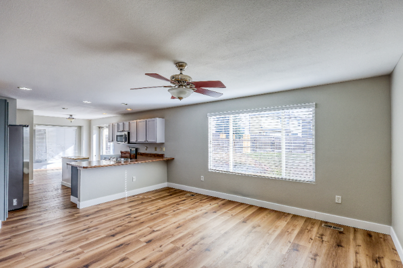 6645 Fonder Dr - Photo 4 of 20