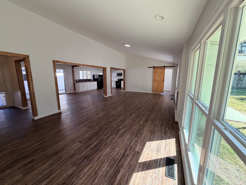 5021 Jessup St - Photo 3 of 19