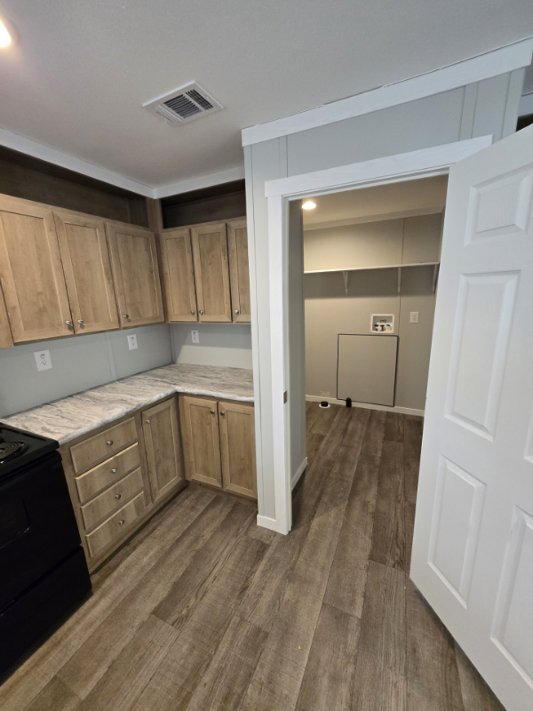 3000 S 9th Ave #10 - Photo 7 of 12