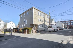 featured image of 39 Bourne St #1E