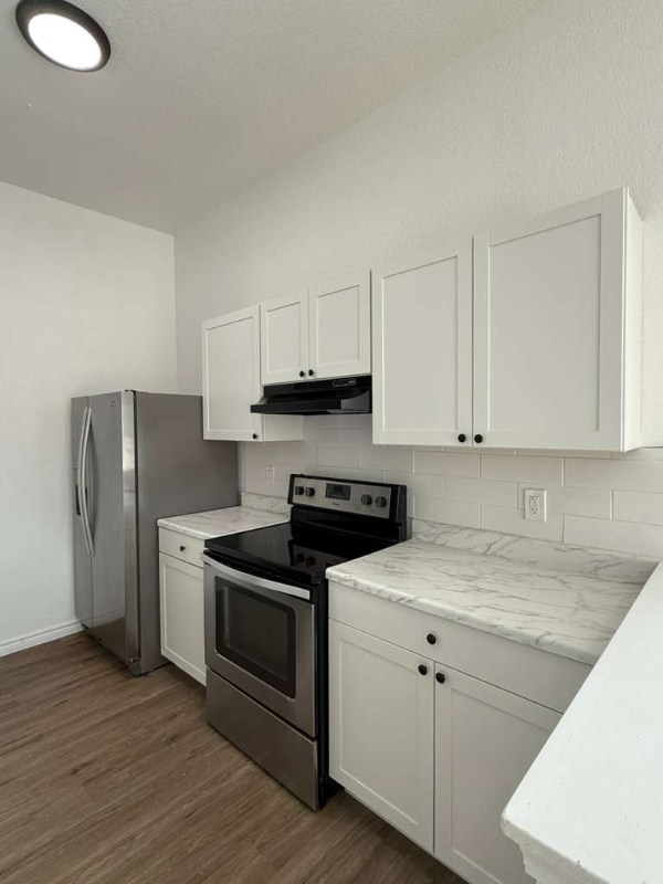 8750 Shallow Ridge Dr - Photo 4 of 19