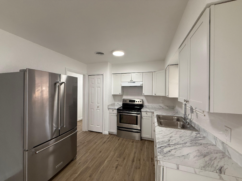 4410 Moana Dr - Photo 4 of 18