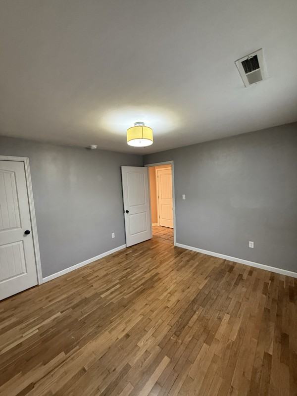 1325 Garrison Ave - Photo 3 of 8