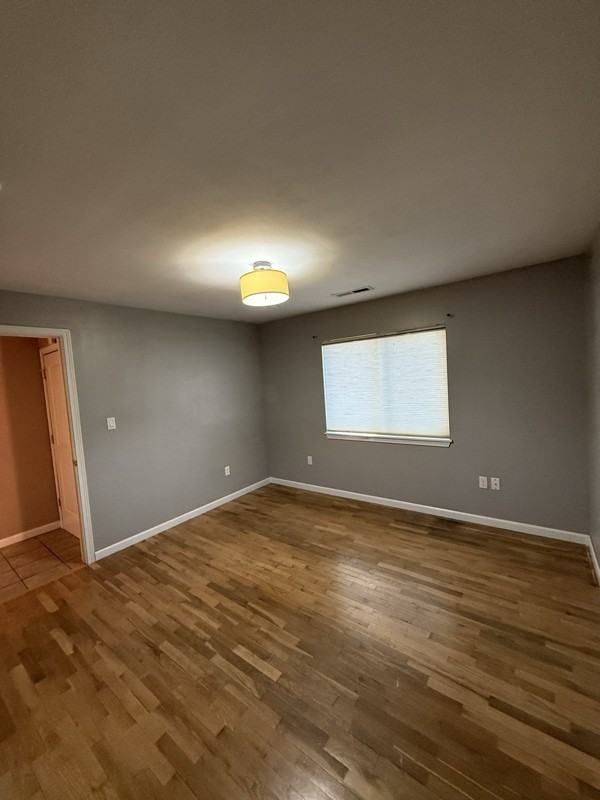 1325 Garrison Ave - Photo 4 of 8