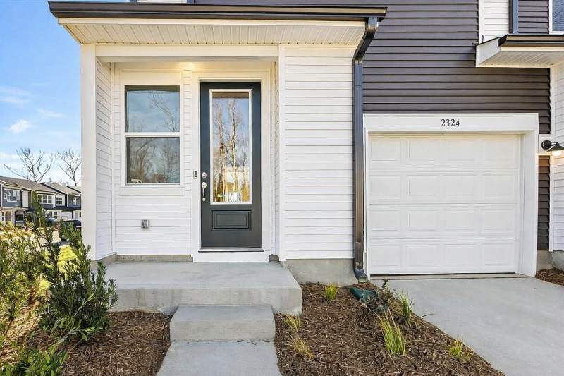 2324 Endeavor Run - Photo 2 of 19