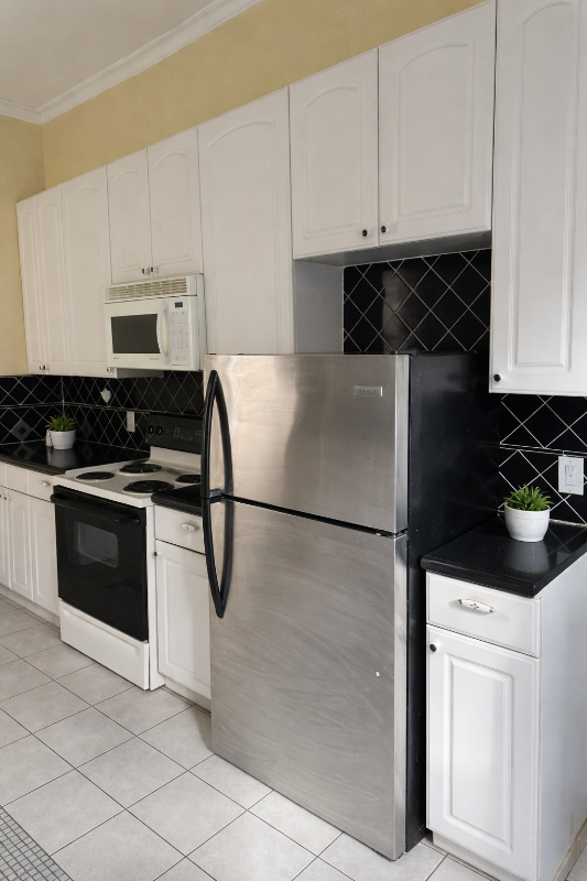 624 Jefferson Ave #2 - Photo 5 of 9