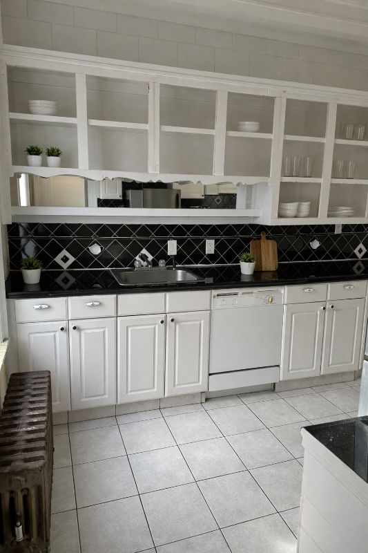 624 Jefferson Ave #2 - Photo 6 of 9