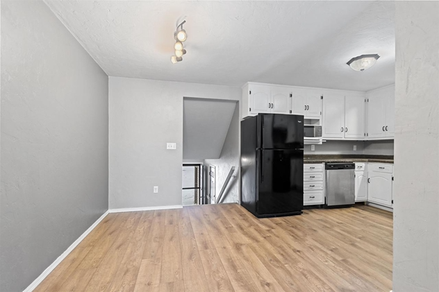 2768 Aquarius Rd - Photo 7 of 25