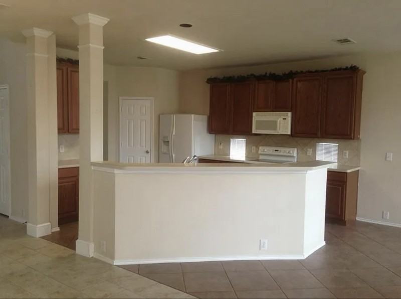 4533 Indian Rock Dr - Photo 3 of 19