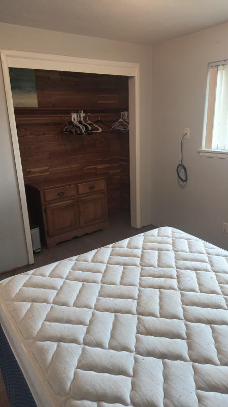 3414 Ne 11th Pl - Photo 3 of 4