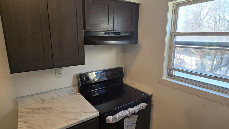 384 S 6th St #2A - Photo 4 of 11