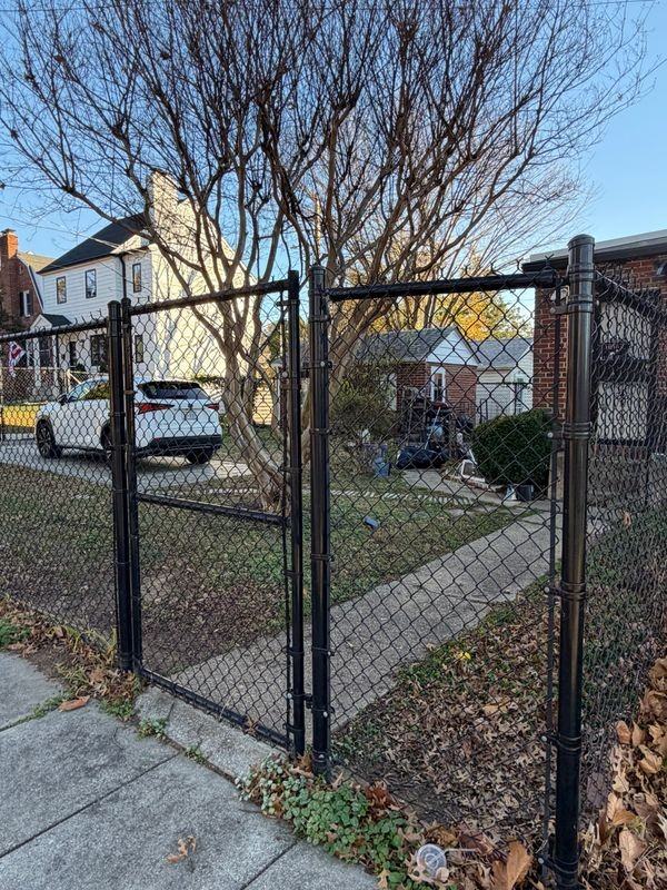 3623 26th St Ne - Photo 3 of 3