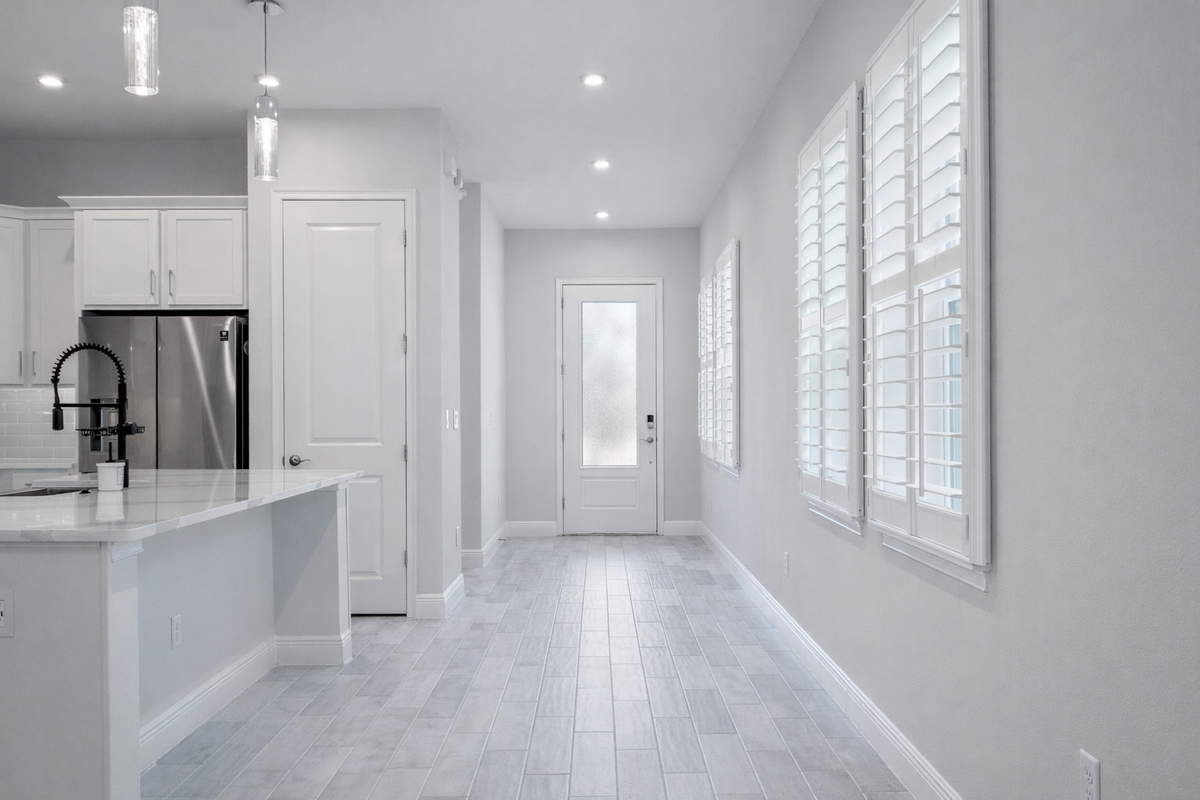 6670 Bridgman St - Photo 2 of 12