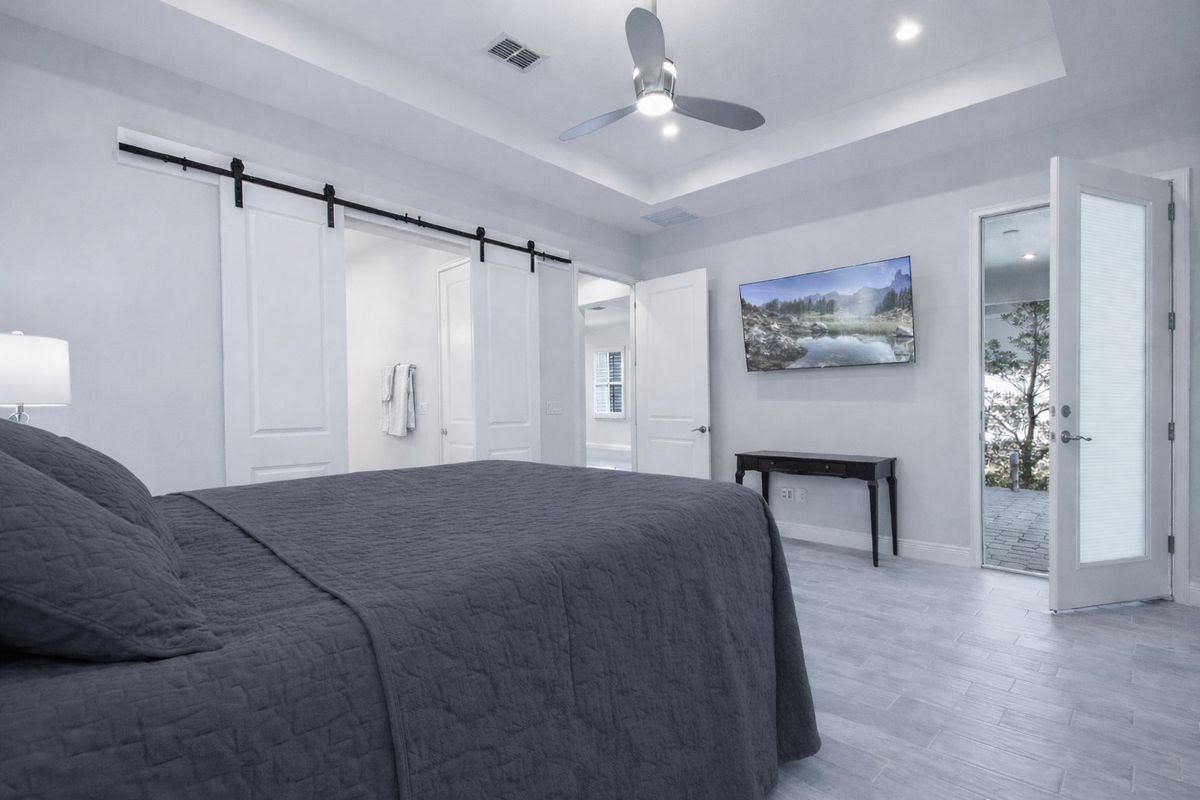 6670 Bridgman St - Photo 6 of 12