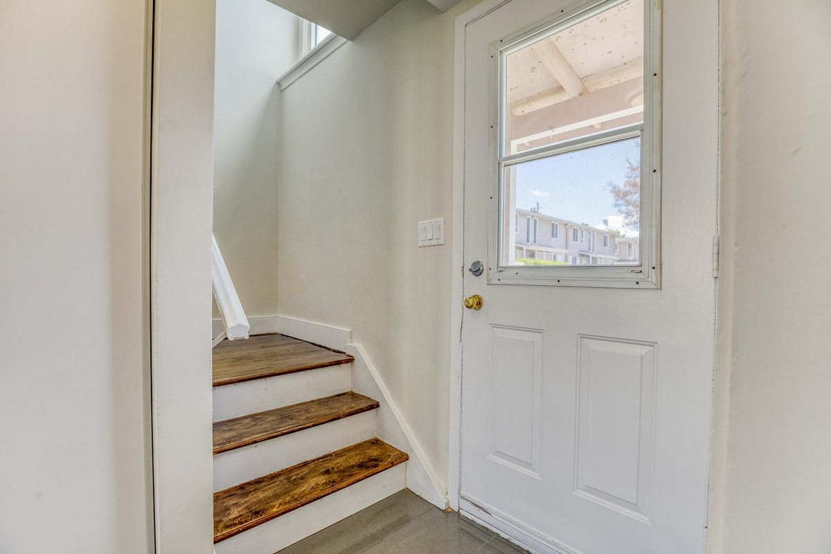 321-347 Yonge Street - Photo 3 of 15