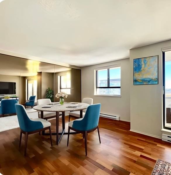 470 Laurier Ave West Unit 2005 - Photo 3 of 14