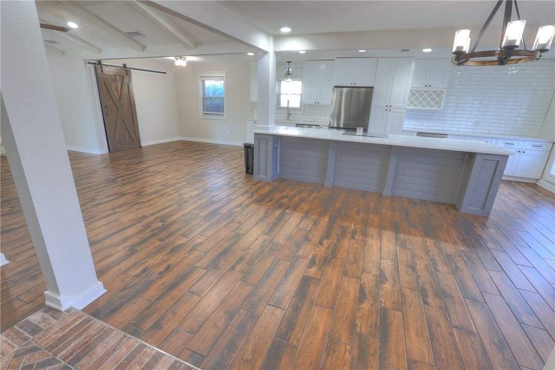 5209 Bromley Dr - Photo 5 of 31