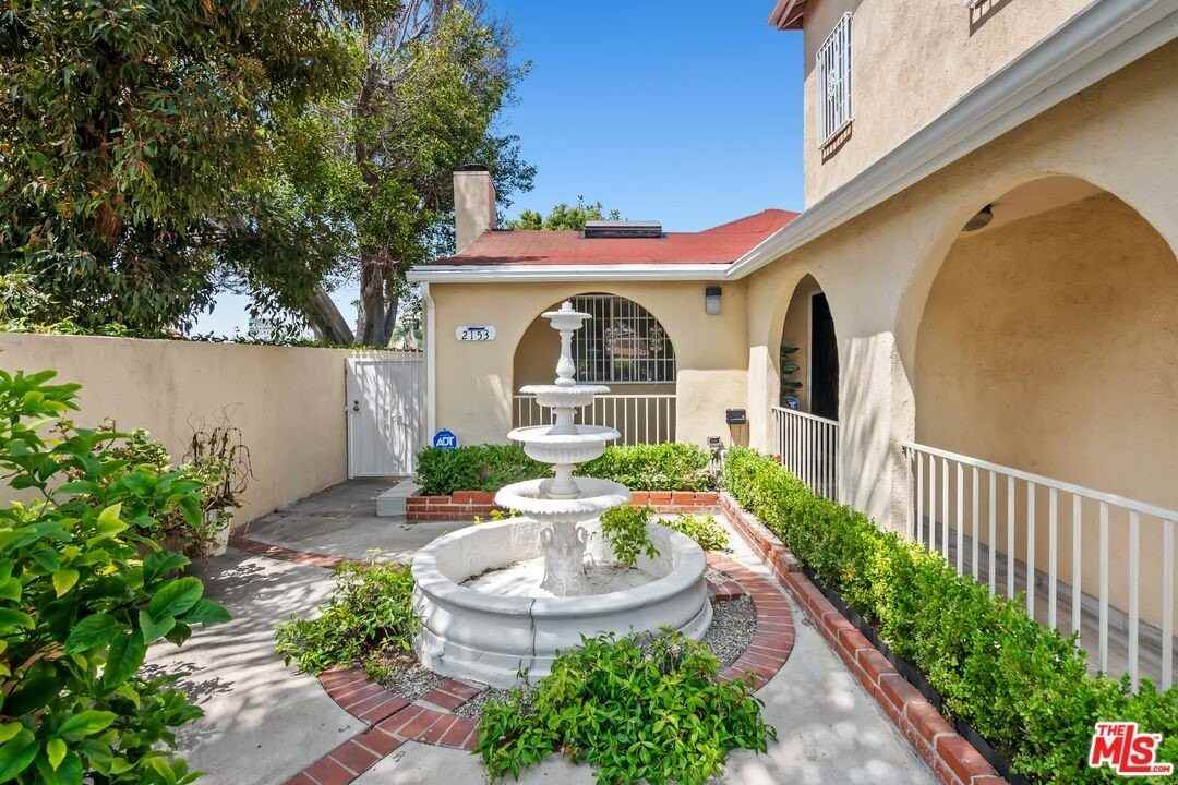 2151 Glendon Ave - Photo 6 of 33