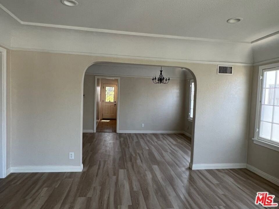 1282 S Highland Ave - Photo 4 of 22