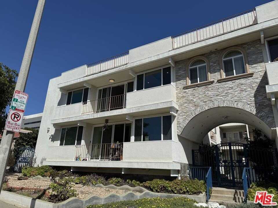 1255 Princeton St Apt 206 #206 - Photo 4 of 24