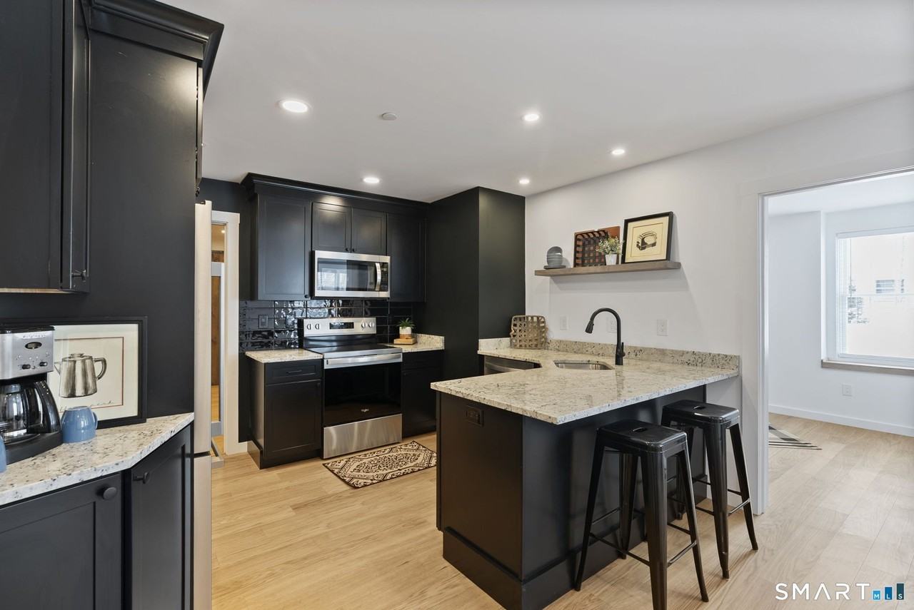 179 Butternut St Unit 7 #7 - Photo 6 of 38