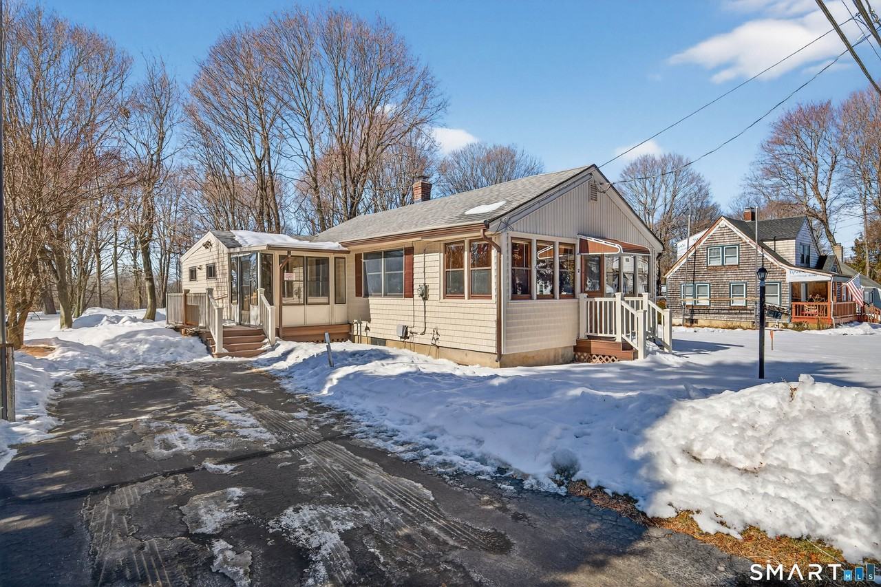 12 Pine St - Photo 2 of 28