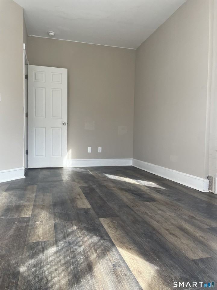 227 Arctic St - Photo 6 of 19