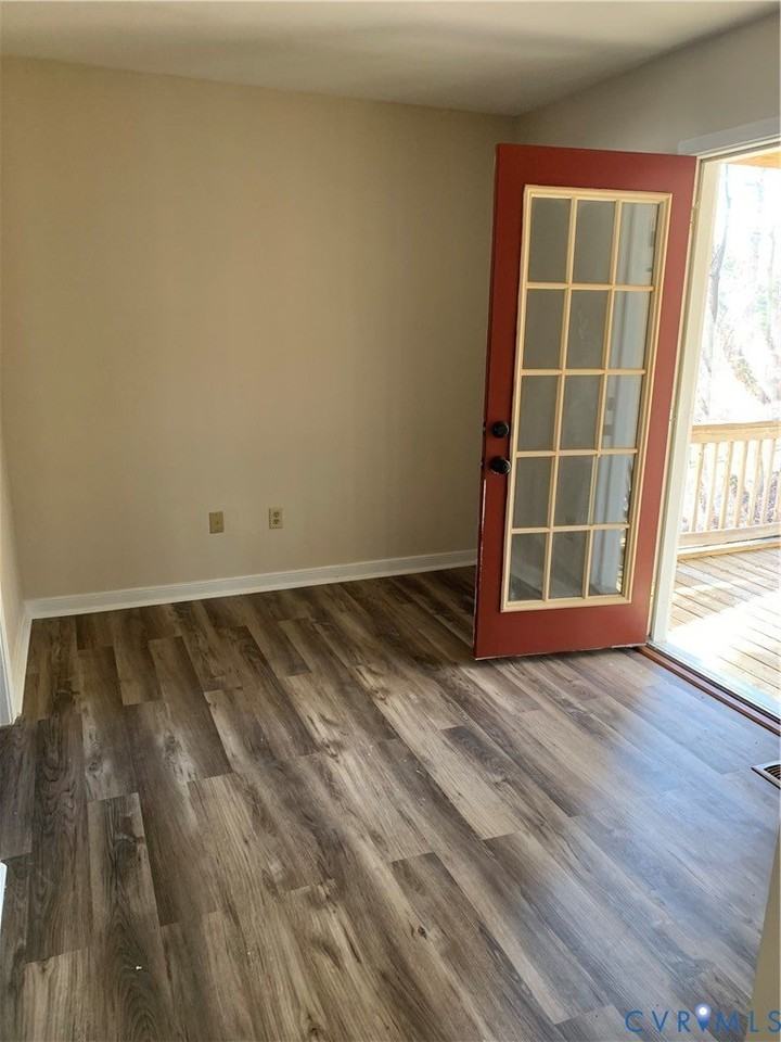 6904 Deer Thicket Dr - Photo 4 of 16