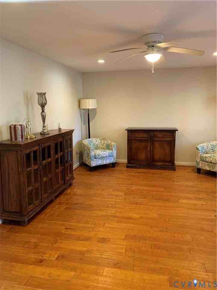 6904 Deer Thicket Dr - Photo 5 of 16