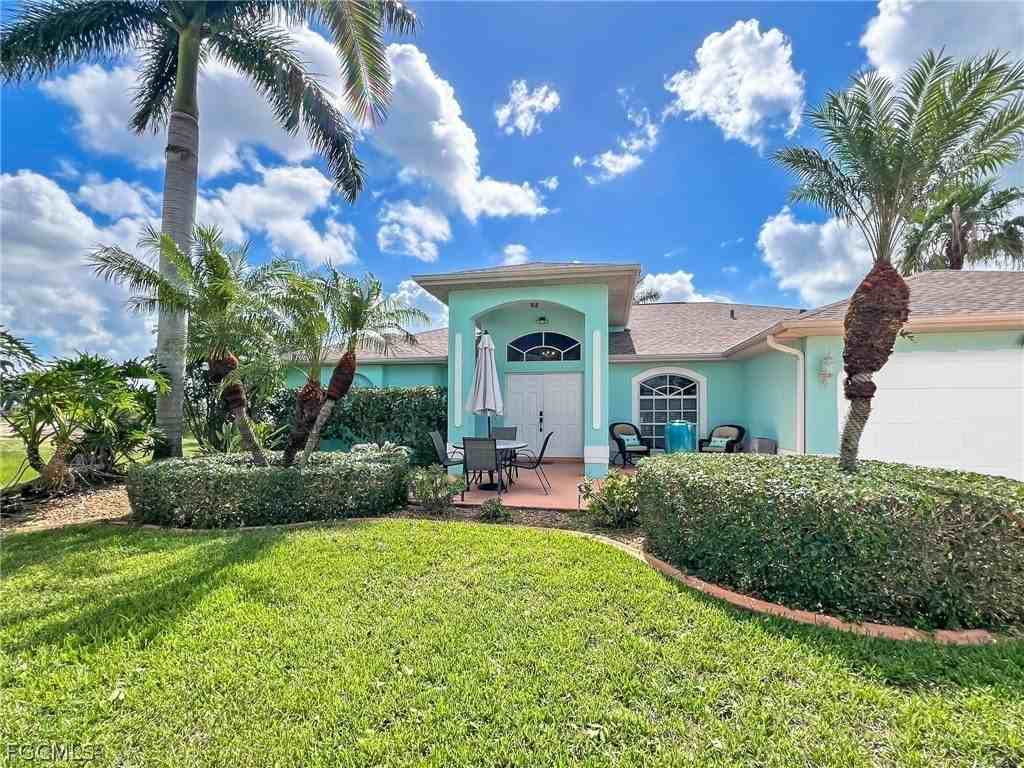 1325 Ne 5th Pl - Photo 2 of 34