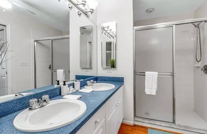 915 Sw 1st Ter - Photo 5 of 10