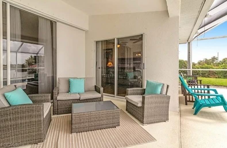 915 Sw 1st Ter - Photo 7 of 10