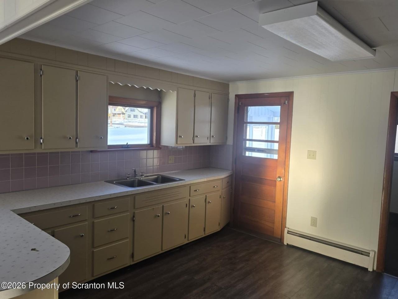 60 Italy St - Photo 7 of 17