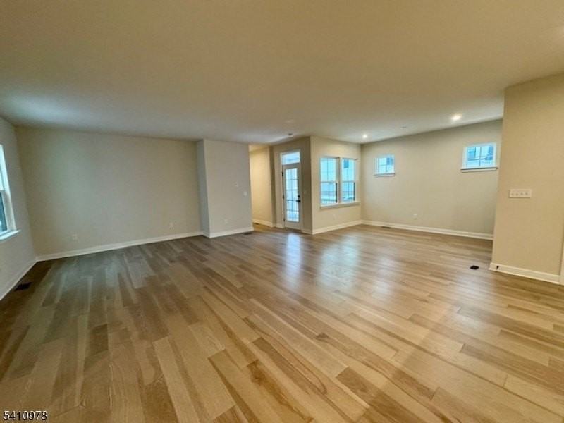 61 Willow Ln - Photo 7 of 28