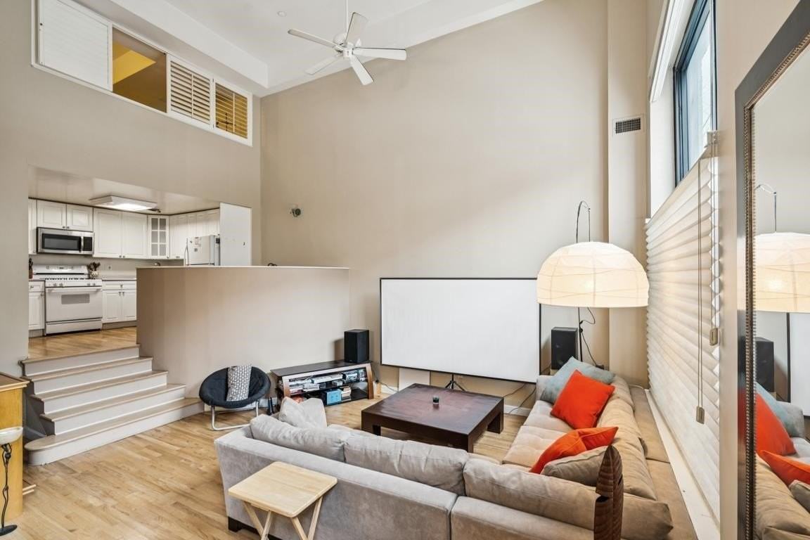 518 Gregory Ave #A222