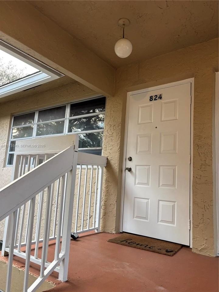 824 Twin Lakes Dr #18F - Photo 3 of 19