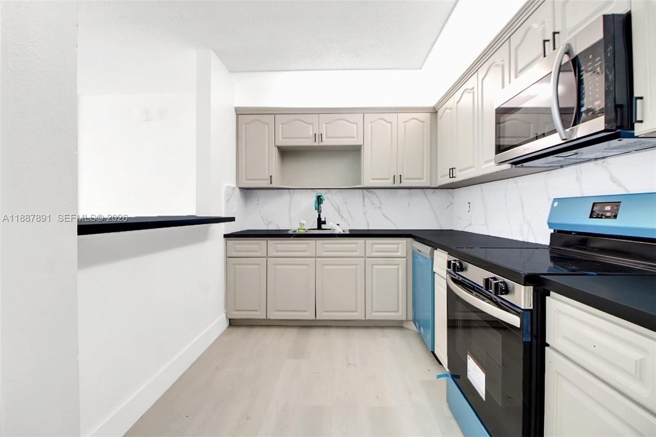 14850 Naranja Lakes Blvd #B4G - Photo 5 of 22