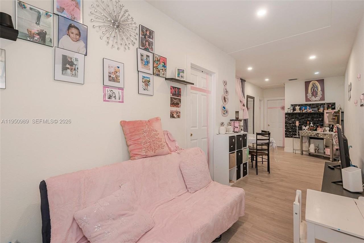 110 Nw 58th St #0 - Photo 3 of 27