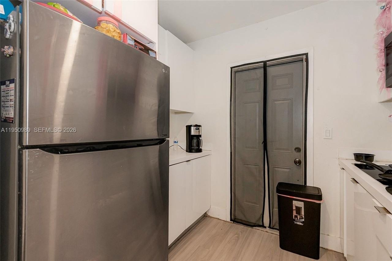 110 Nw 58th St #0 - Photo 6 of 27