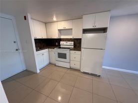 750 Ne 195th St #121 - Photo 1 of 1