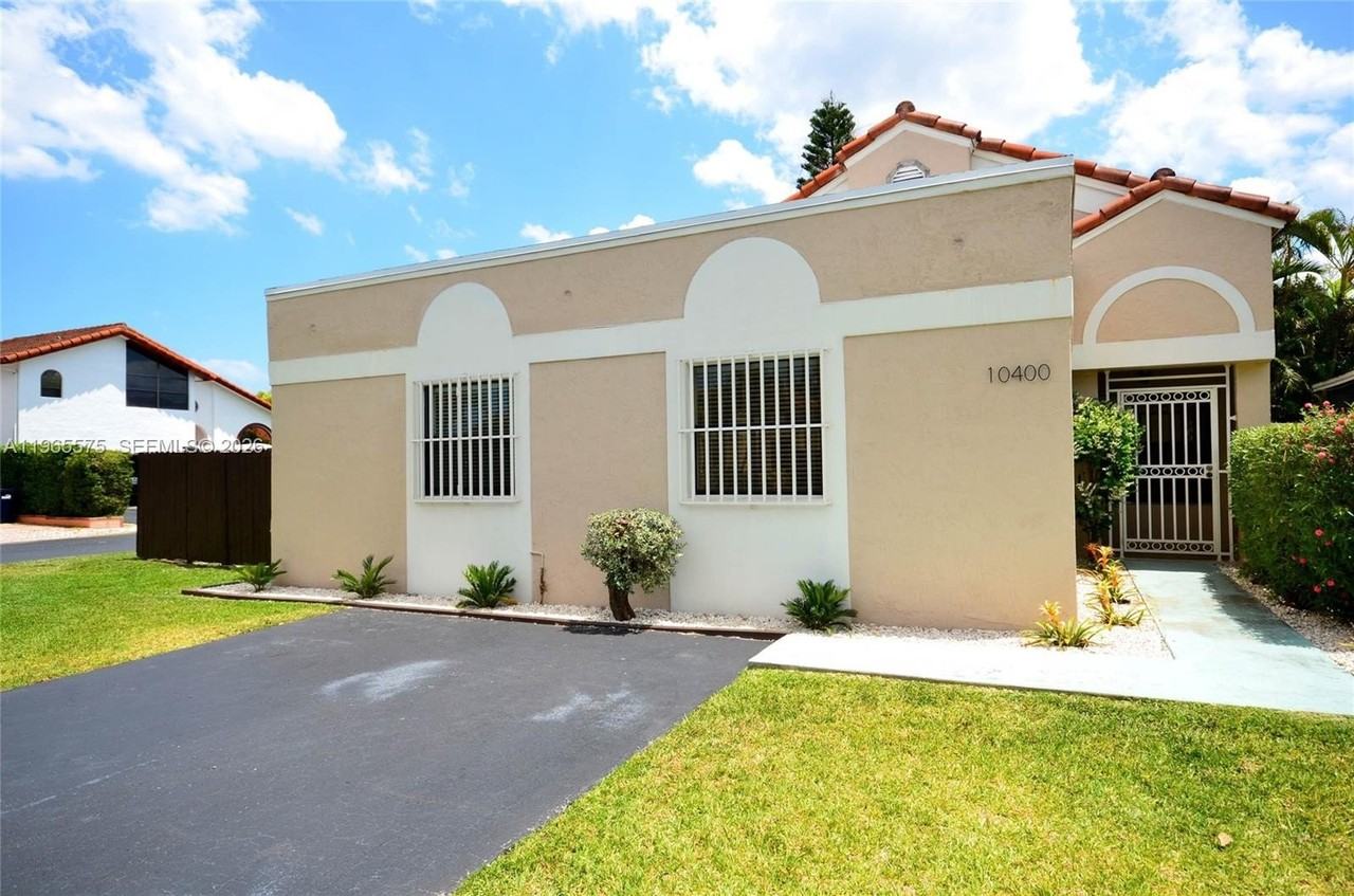 10400 Sw 67th St - Photo 2 of 27