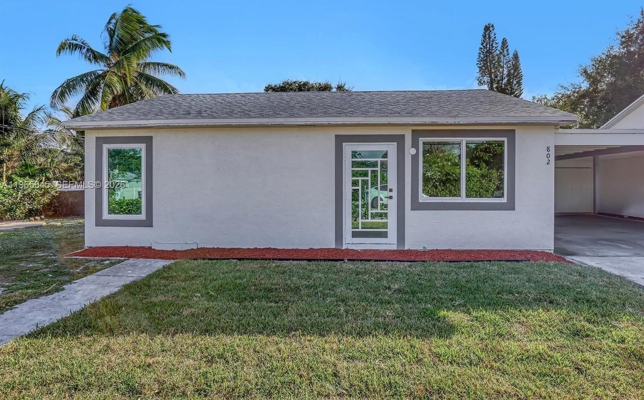 802 S M St #802 - Photo 5 of 24